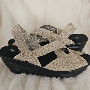 bernie mev. Beige Woven Wedges